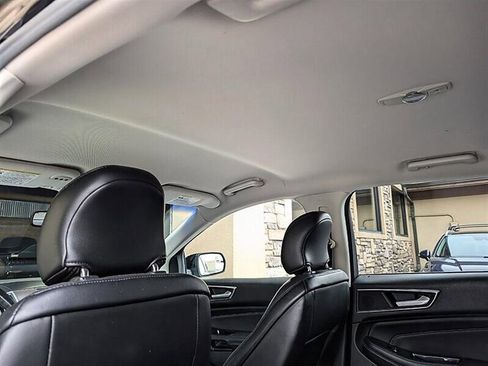 Used 2016 Ford Edge Titanium image 25