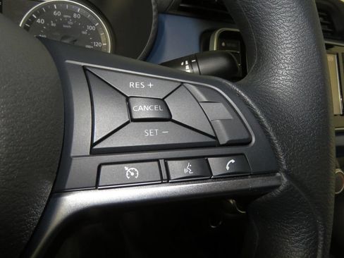 Used 2025 Nissan Versa SV w/ Trunk Package FWD image 18