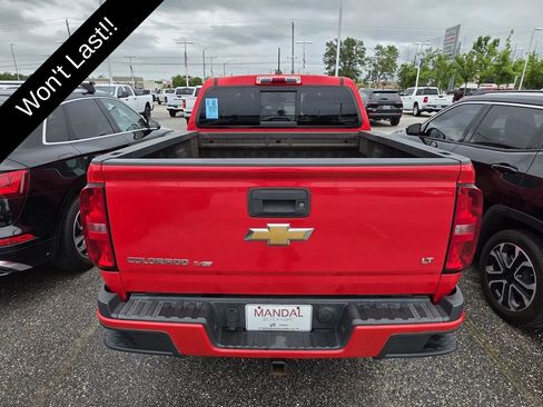 Used 2020 Chevrolet Colorado LT w/ LT Convenience Package AWD/4WD image 3
