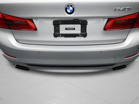 Used 2017 BMW 540i RWD image 48