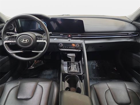 Used 2024 Hyundai Elantra Limited image 10