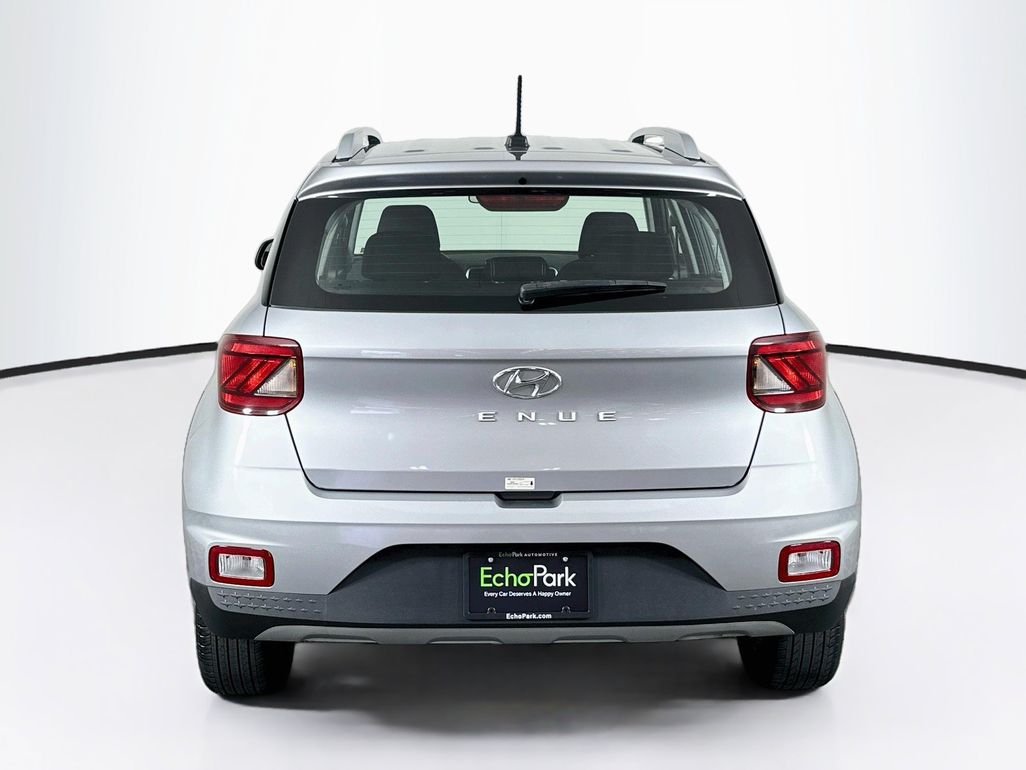 Used 2025 Hyundai Venue SEL FWD image 7