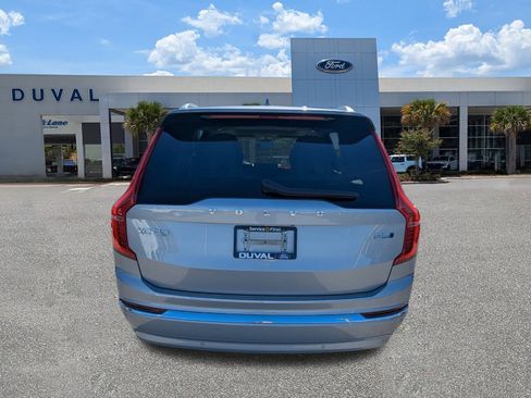 Used 2023 Volvo XC90 B5 Plus image 5