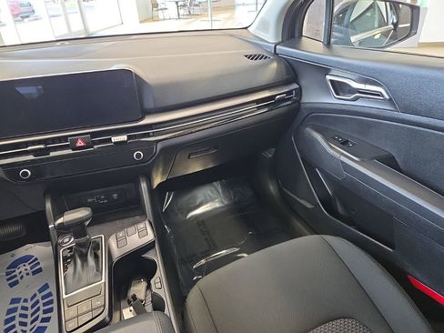 Used 2026 Kia Sportage LX image 18