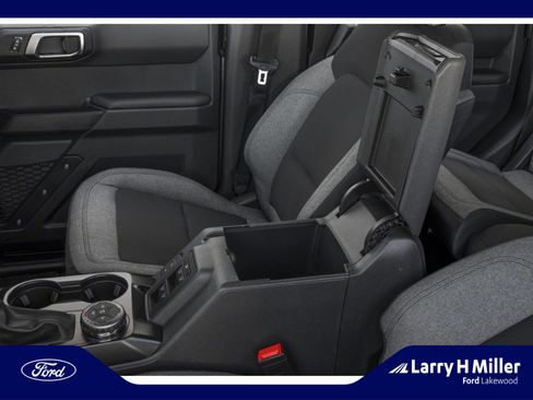 New 2026 Ford Bronco Big Bend AWD/4WD image 9