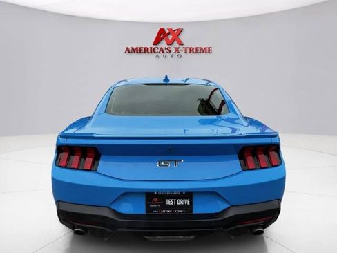 Used 2025 Ford Mustang GT RWD image 5