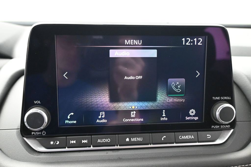 Used 2025 Nissan Rogue S AWD/4WD image 22