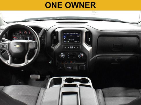Used 2023 Chevrolet Silverado 1500 Custom image 2