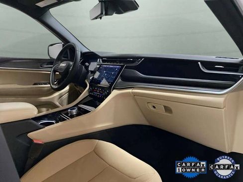 Used 2023 Jeep Grand Cherokee Limited w/ Luxury Tech Group II image 22