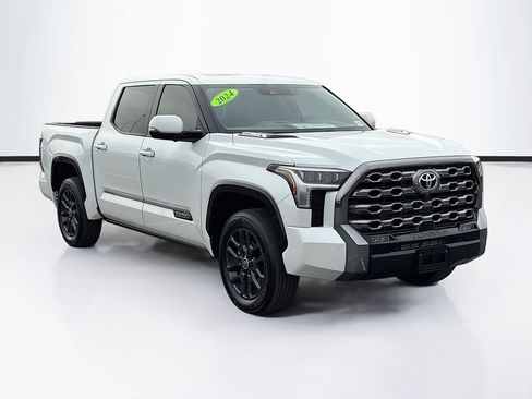 Used 2024 Toyota Tundra Platinum AWD/4WD image 3