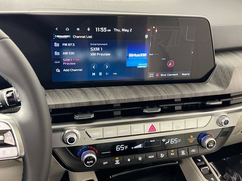 Used 2023 Kia Telluride EX w/ EX Captain's Chair Package FWD image 23