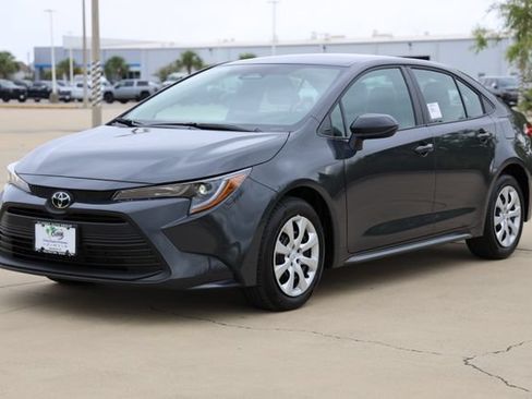 New 2026 Toyota Corolla LE FWD image 3