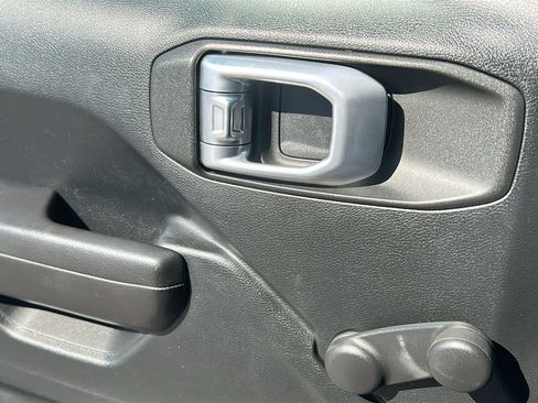 Used 2019 Jeep Wrangler Unlimited Sport AWD/4WD image 22