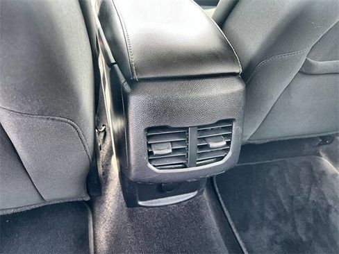 Used 2020 Ford Fusion SE image 20