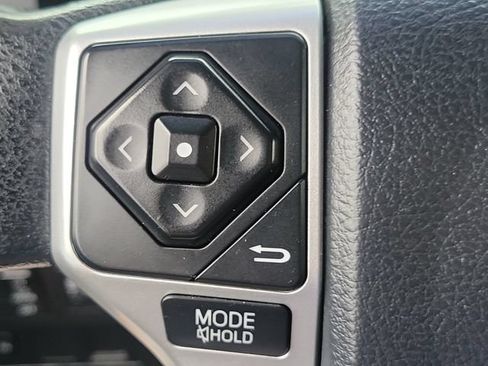 Used 2015 Toyota Tundra SR5 w/ Tow Package RWD image 8