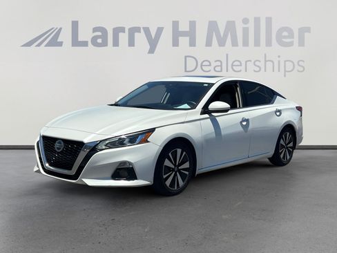 Used 2020 Nissan Altima 2.5 SV FWD image 1