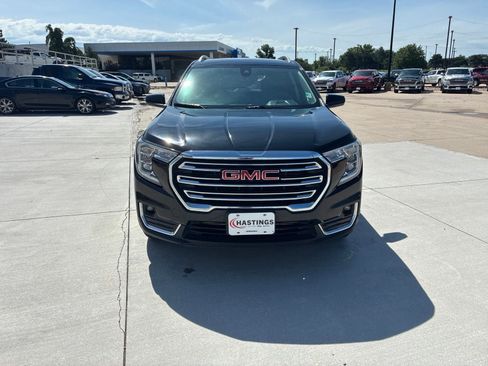 Used 2024 GMC Terrain SLT AWD/4WD image 10