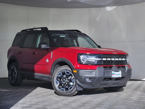 New 2025 Ford Bronco Sport Outer Banks w/ Outer Banks Tech Package+ image 1
