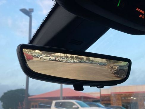 Used 2023 Chevrolet Traverse Premier w/ Redline Edition image 28