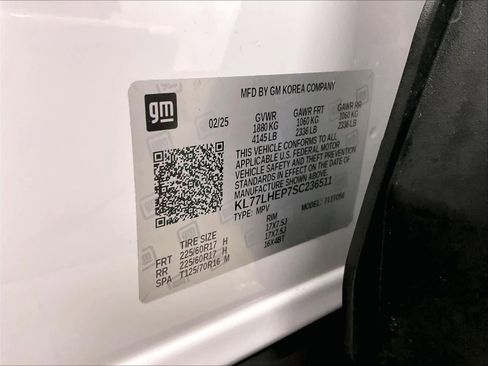 Used 2025 Chevrolet Trax LT w/ LT Convenience Package image 36