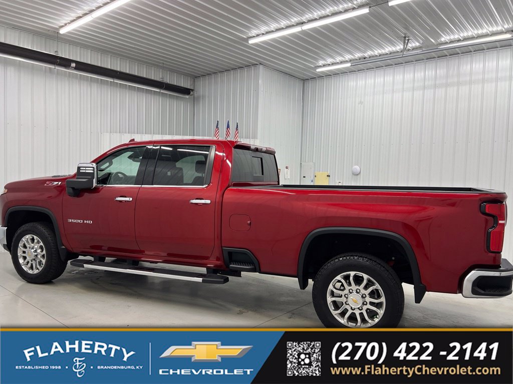 Used 2025 Chevrolet Silverado 3500 LTZ w/ LTZ Premium Package AWD/4WD image 5