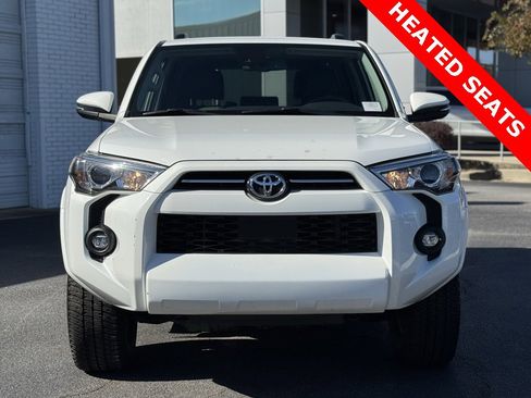Used 2022 Toyota 4Runner SR5 Premium image 3