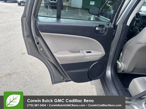 Used 2012 Dodge Caliber SXT FWD image 24