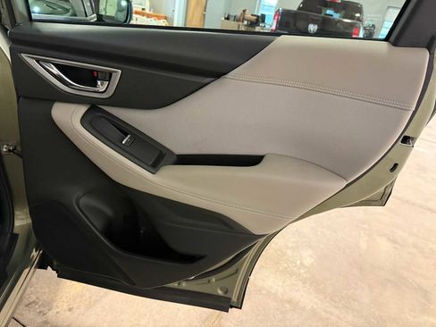 Used 2020 Subaru Forester Premium image 27