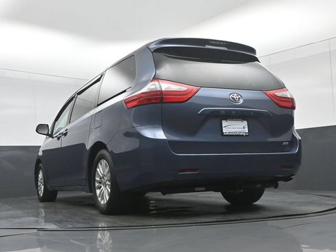 Used 2016 Toyota Sienna XLE FWD image 68