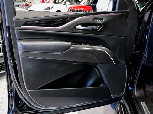 Used 2022 Cadillac Escalade ESV Sport image 16