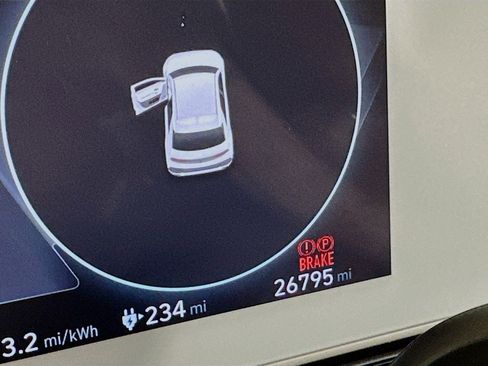 Used 2024 Hyundai Ioniq 5 SEL image 18