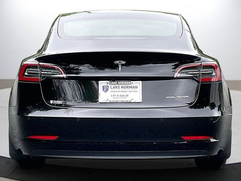 Used 2022 Tesla Model 3 Long Range AWD/4WD image 8