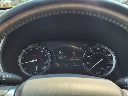 Used 2020 Toyota Highlander XLE image 18