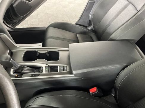 Used 2019 Honda Accord EX image 30