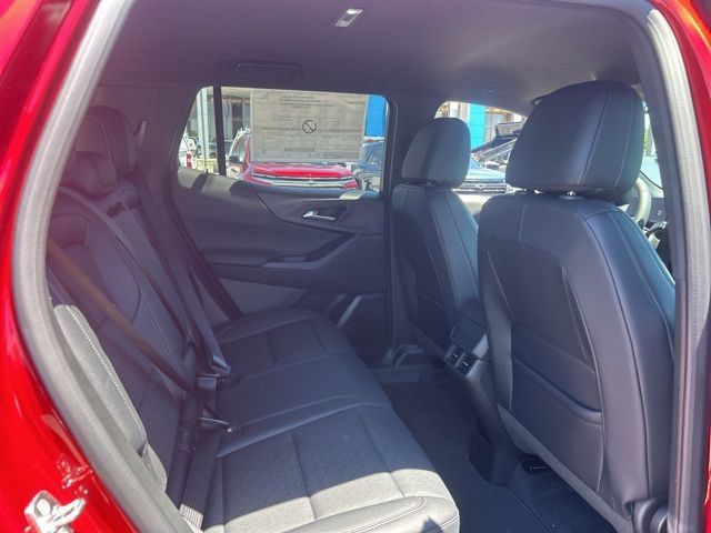 New 2026 Chevrolet Equinox LT w/ Convenience Package II FWD image 32