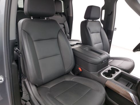 Used 2021 Chevrolet Silverado 1500 LT Trail Boss w/ Convenience Package II AWD/4WD image 12