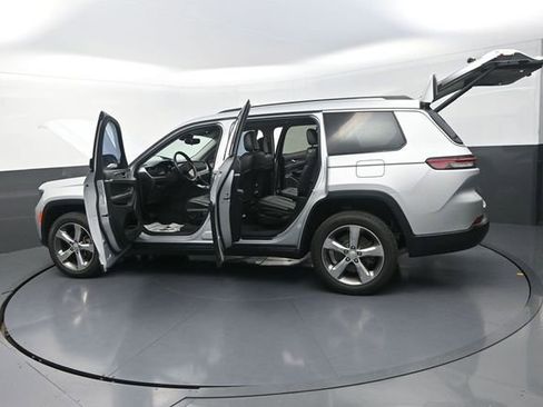 Used 2022 Jeep Grand Cherokee L Limited AWD/4WD image 40