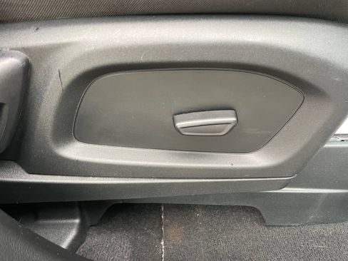 Certified 2023 Ford Explorer XLT AWD/4WD image 12