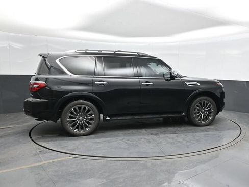 Used 2023 Nissan Armada Platinum w/ Captain's Chairs Package RWD image 4