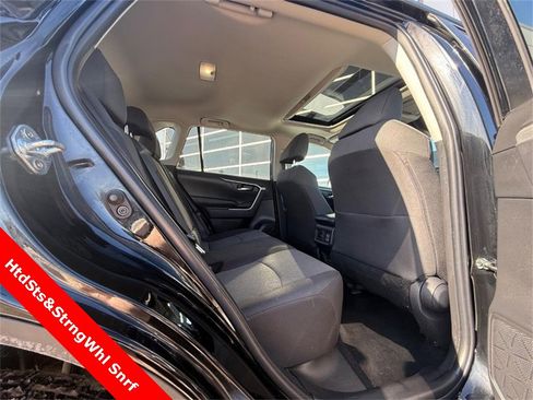 Used 2022 Toyota RAV4 XLE image 14