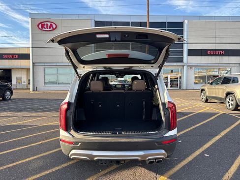 Certified 2022 Kia Telluride SX w/ SX Prestige Package image 14