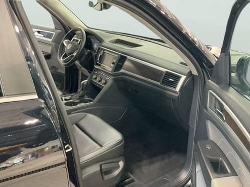 Used 2023 Volkswagen Atlas SE AWD/4WD image 12