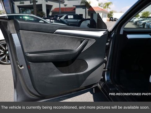 Used 2023 Tesla Model Y Long Range image 16