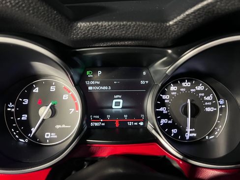 Used 2018 Alfa Romeo Stelvio Ti Sport image 26
