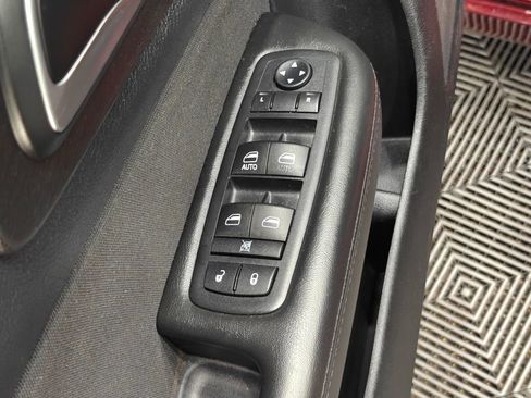 Used 2015 Chrysler 200 Limited w/ Comfort Group FWD image 49