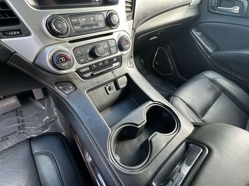 Used 2019 GMC Yukon SLT w/ Premium Edition AWD/4WD image 28