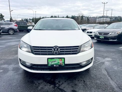 Used 2013 Volkswagen Passat 3.6 SEL Premium image 4