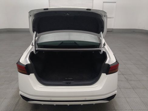 Used 2025 Nissan Altima 2.5 SV FWD image 29