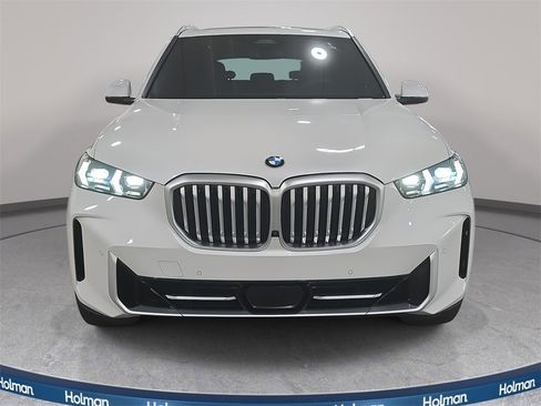Used 2024 BMW X5 sDrive40i w/ Premium Package image 2