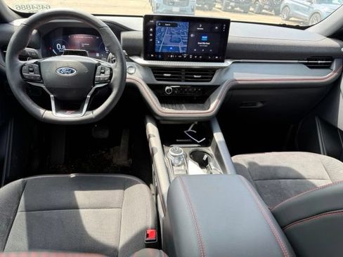 Used 2025 Ford Explorer ST AWD/4WD image 17